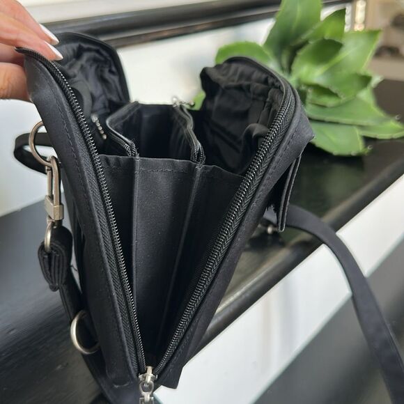 Baggalini Black Convertible Crossbody Purse – Multi-Way Carry, Like New - Picture 11 of 11